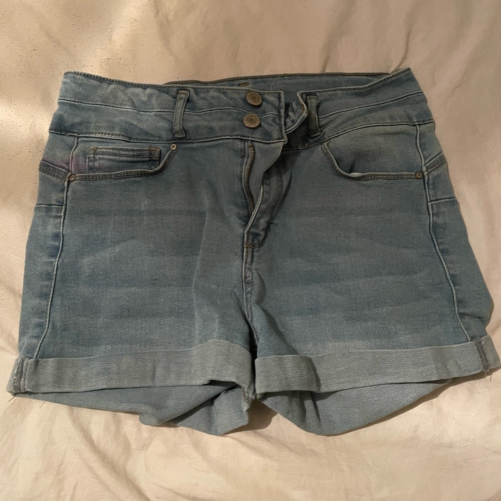 Light wash Jean shorts